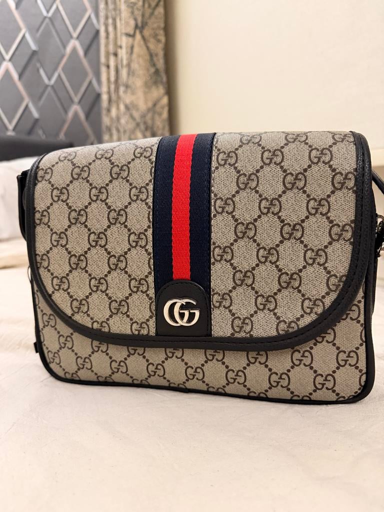 Gucci Heren Tas -  nieuw, Sieraden, Tassen en Uiterlijk, Overige merken, Beige, Nieuw, Ophalen of Verzenden