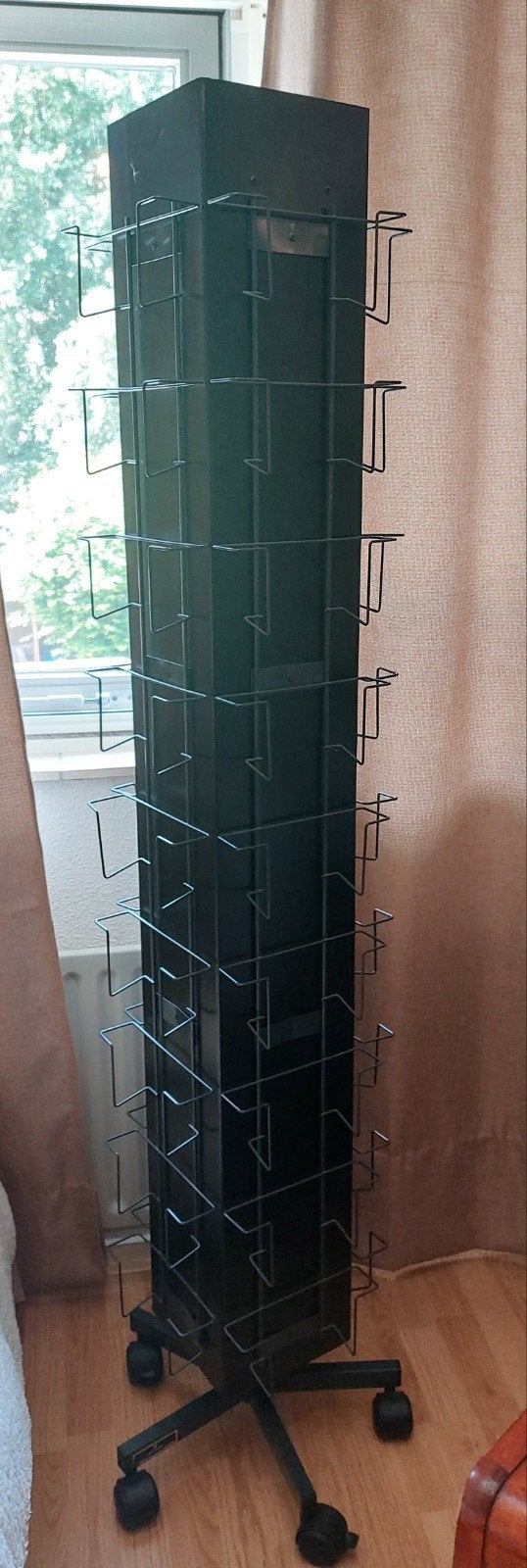 Kaartenmolen zwart.163cm hoog, Ophalen, Gebruikt