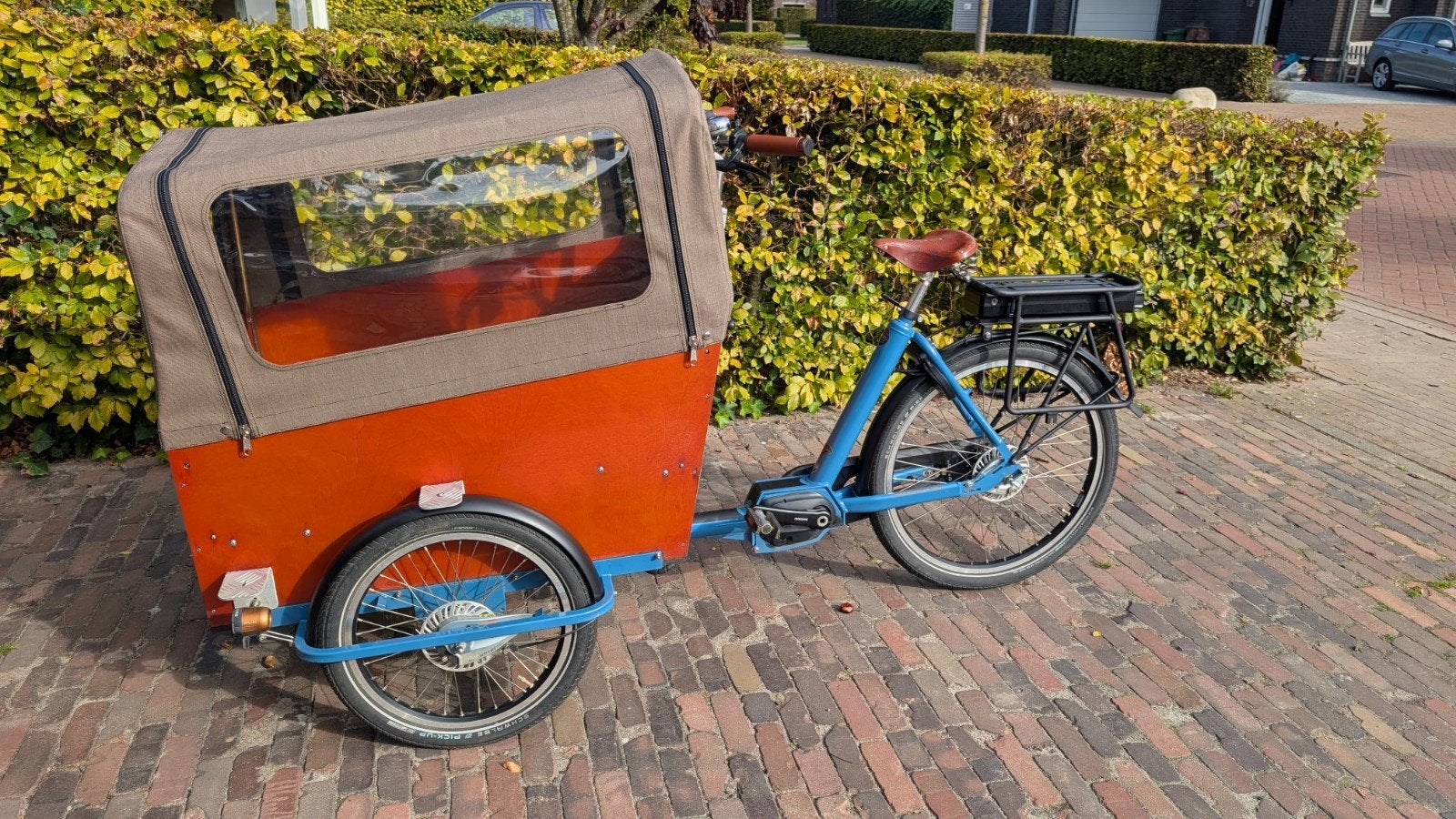Bakfiets NL CargoTrike Retro wide electrisch, Fietsen en Brommers, Overige merken, 4 kinderen of meer, Ophalen of Verzenden, Zo goed als nieuw