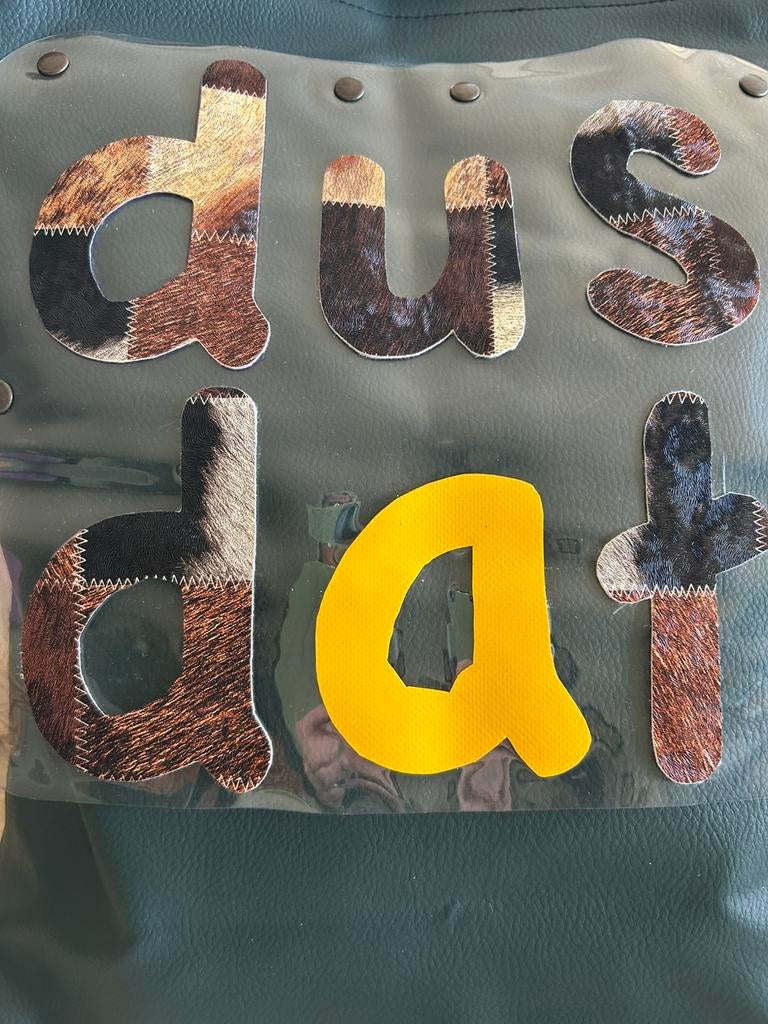 DesignTas “ Dus Dat” unieke details, Sieraden, Tassen en Uiterlijk, Tassen | Damestassen, Ophalen of Verzenden, Nieuw, Overige kleuren