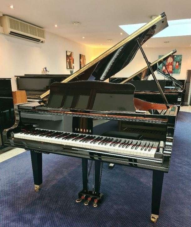Yamaha GC1 PE Silent vleugel occasion (2008) zwart hoogglans, Gebruikt, Yamaha Music europe GmbH, Zwart, Ophalen of Verzenden
