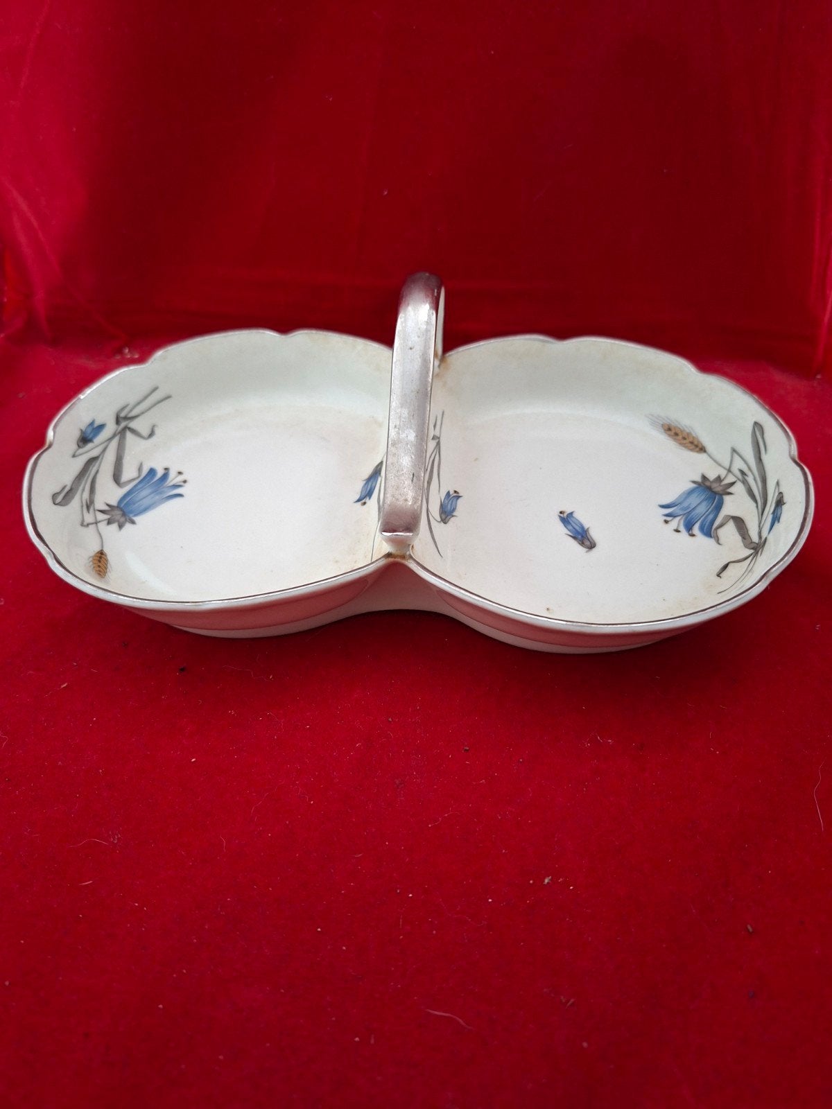Antieke porseleinen schaal met handvat M.C.P. Czechoslovakia, Antiek en Kunst, Ophalen of Verzenden