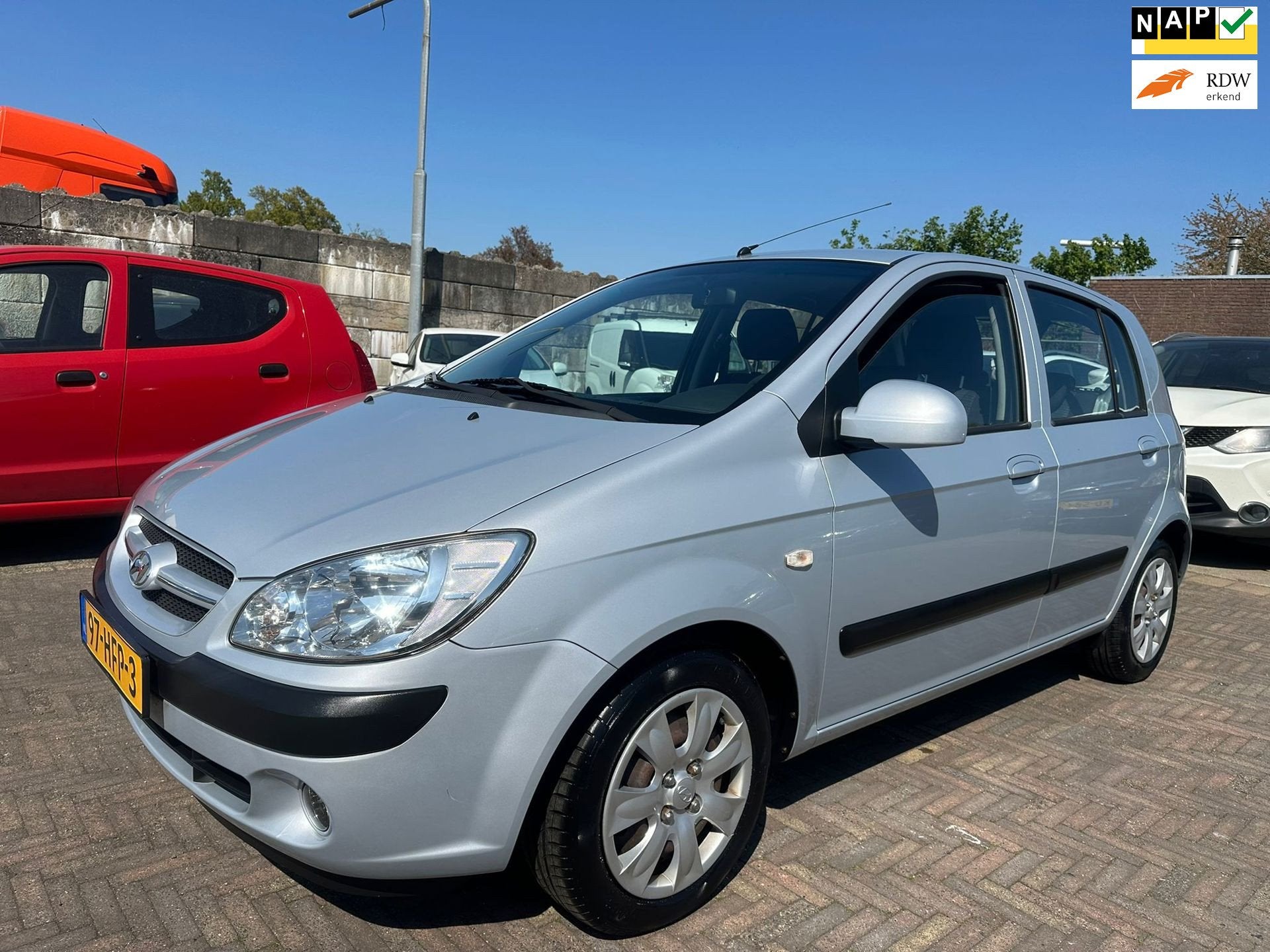 Hyundai Getz 1.4i 5D AIRCO/ UNIEKE KMSTAND/ ZEER NETTE STAAT, Auto's, Hyundai, Voorwielaandrijving, Zwart, 4 cilinders, Origineel Nederlands