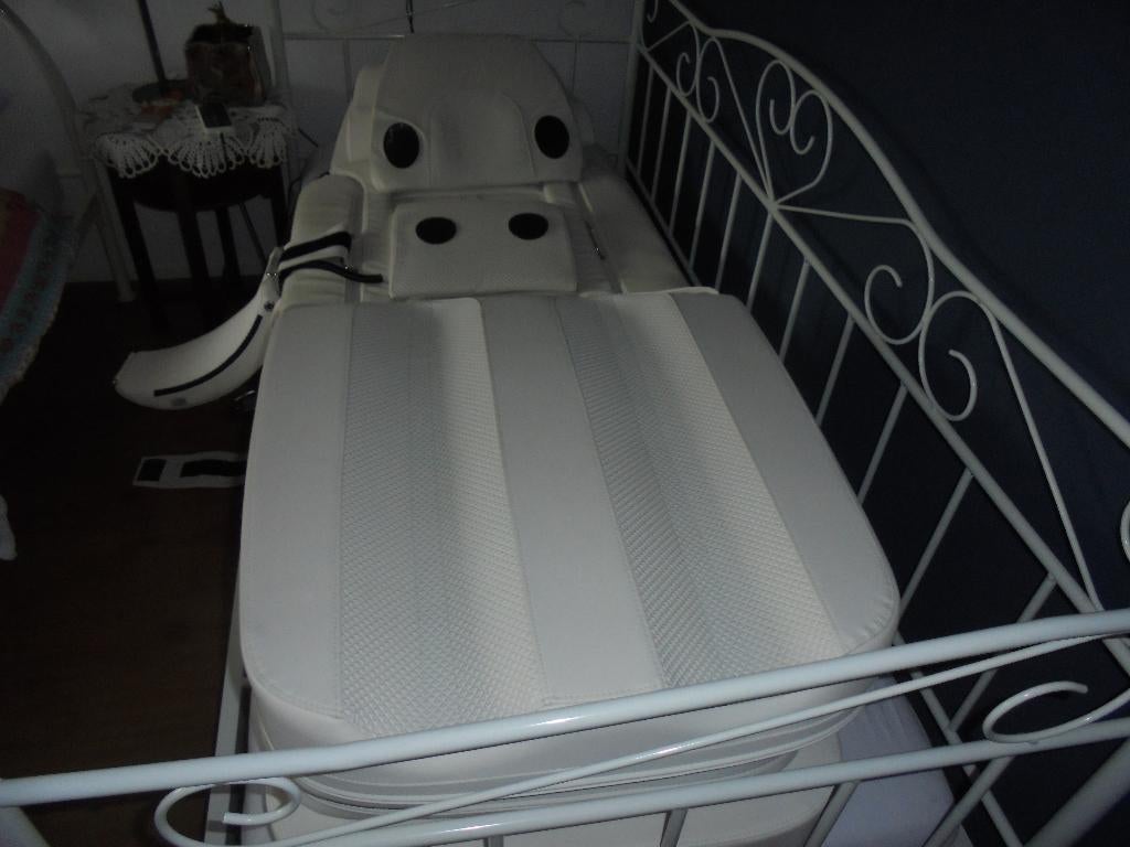 hhp andumedic 3 pro white massage therapiebed, Sport en Fitness, Massageproducten, Ophalen, Zo goed als nieuw, Apparaat