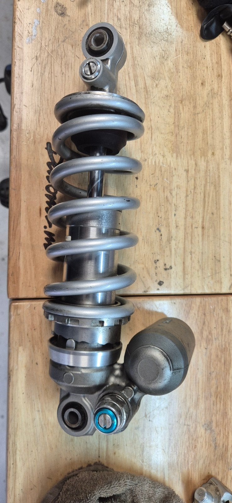 Zeer nette Yamaha R1 2004-2006 schokdemper, Motoren, Ophalen of Verzenden