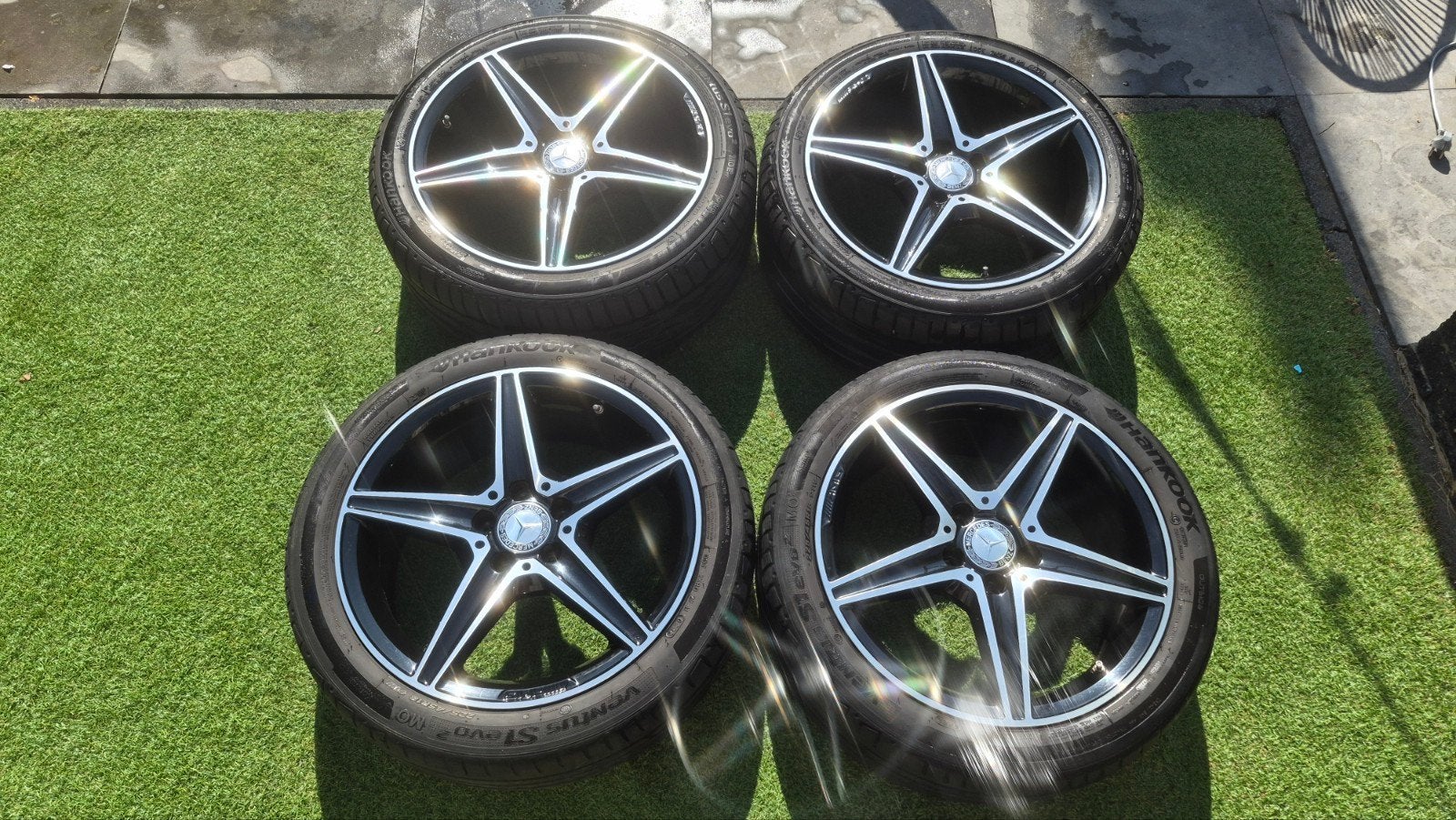 Mercedes-Benz 18 inch AMG velgen met Hankook zomerbanden, 18 inch, Gebruikt, Banden en Velgen, Ophalen of Verzenden