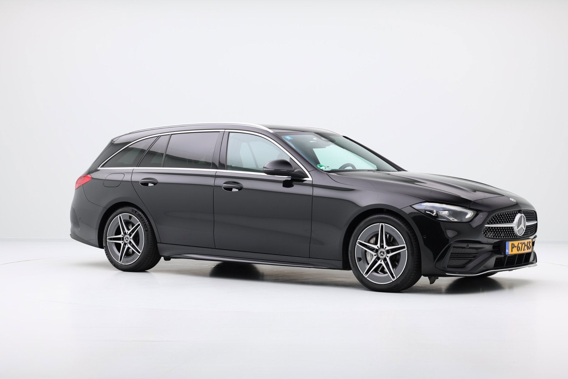 Foto 5 van Mercedes-Benz C-klasse Estate 180 AMG Line Aut. Navi|Leder-A