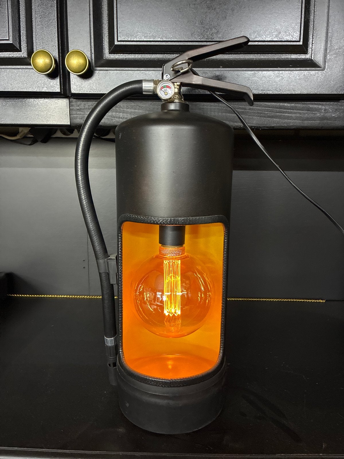 Unieke brandblusser lamp - Industriële stijl, Huis en Inrichting, Overige merken, Zwart, Industrieel, E27 (groot)