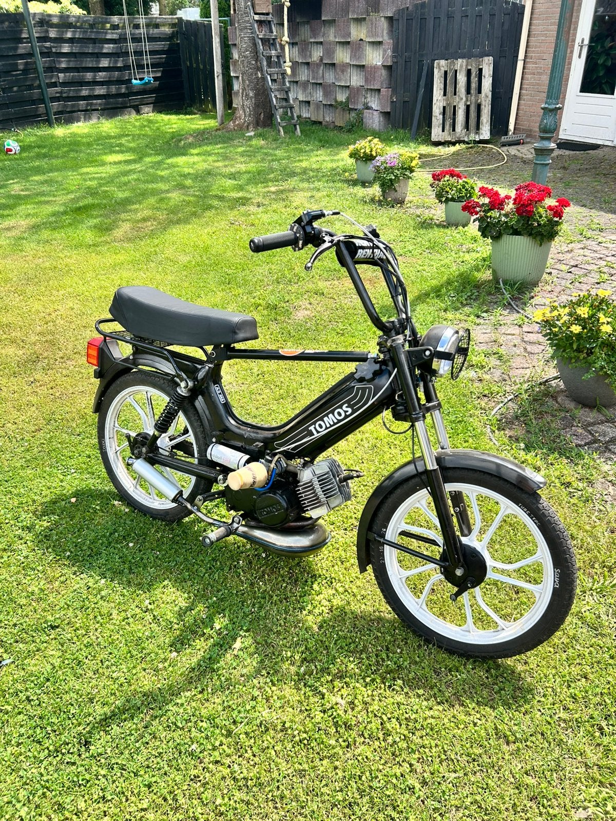 Tomos 70 cc, Fietsen en Brommers, Ophalen, Zo goed als nieuw, Standard