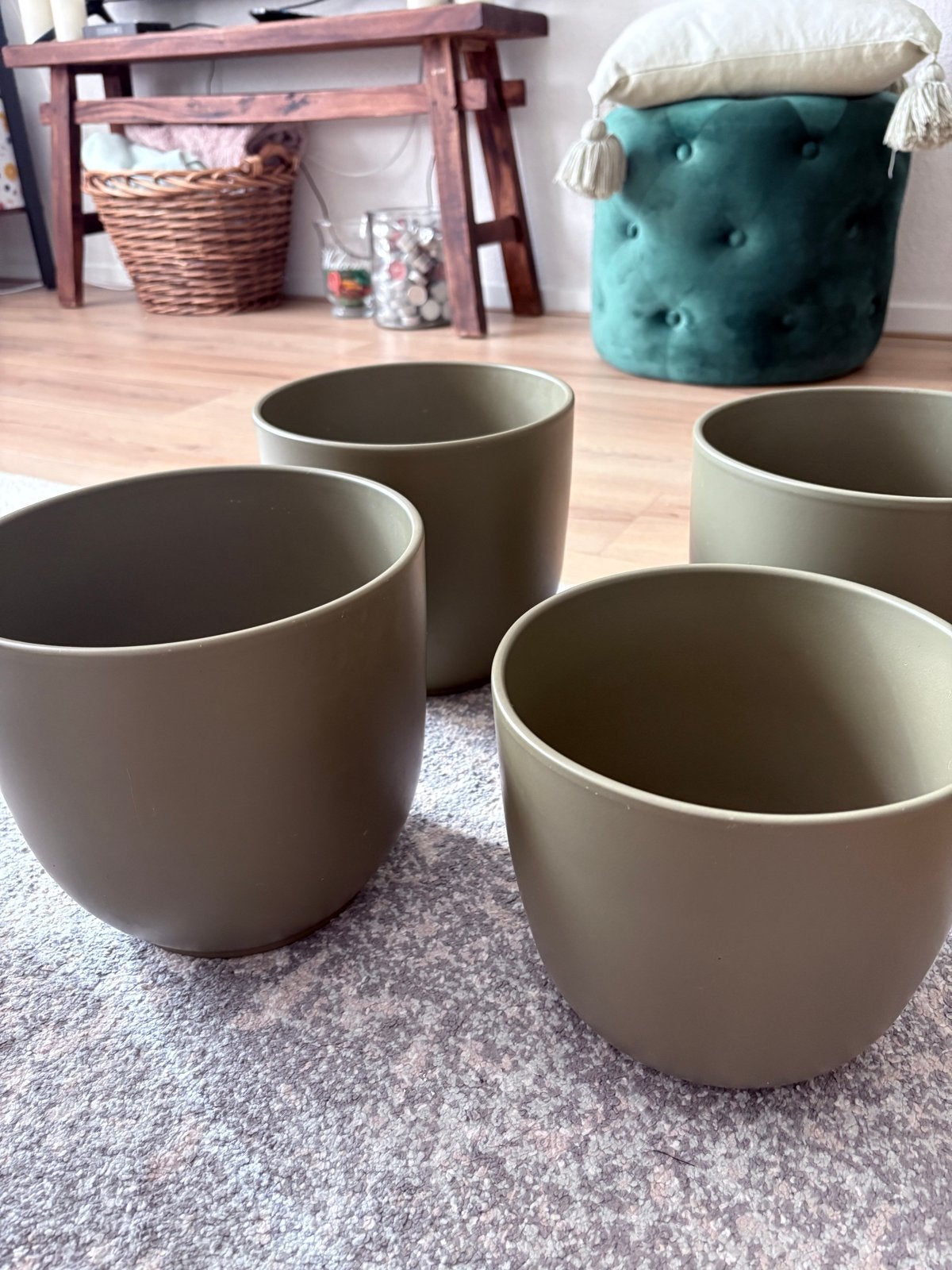 4x Mica Decorations Tusca bloempot – 2 maten – olijfgroen, Ophalen, Gebruikt, Rond, Binnen