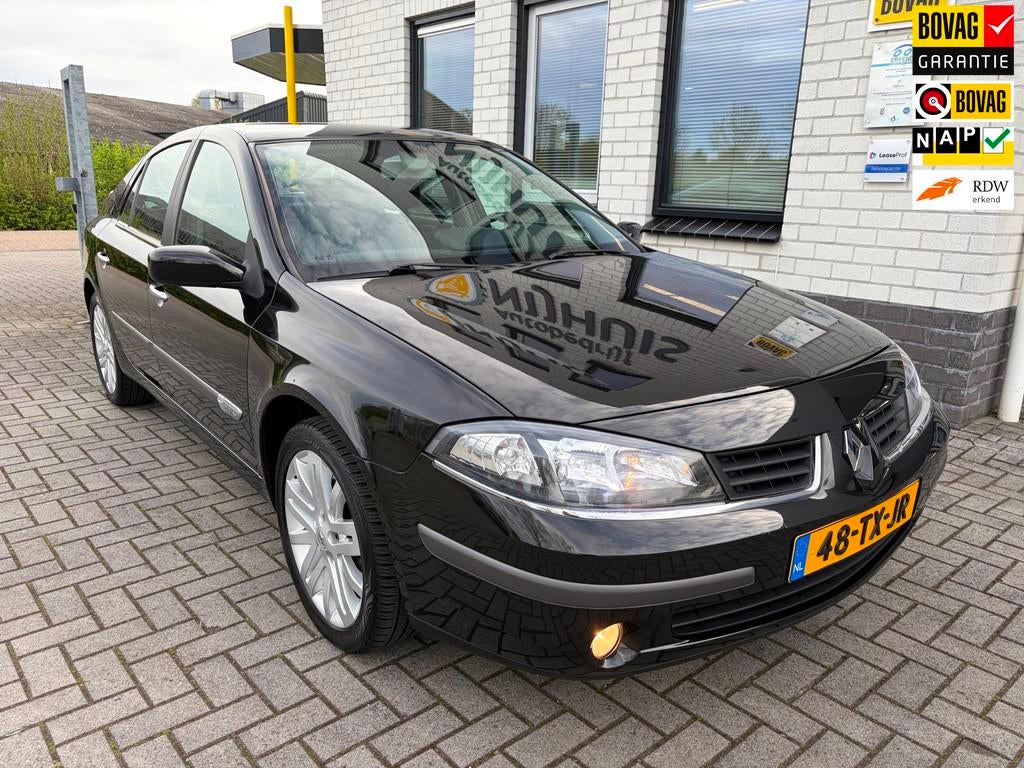 Renault Laguna 2.0-16V T Tech Line / Climate Controle / Crui, Voorwielaandrijving, Gebruikt, 4 cilinders, Leder en Stof