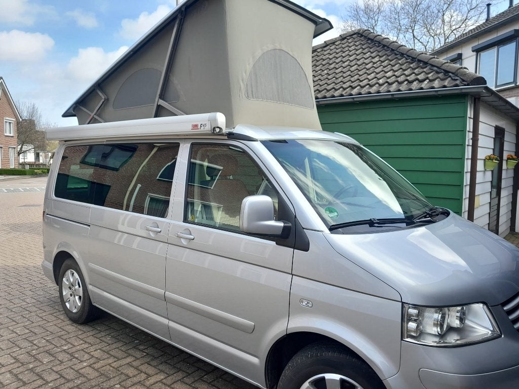 VW T5 California 2.5TDI 174pk 2006 lage kilometerstand 153km, Buscamper of Camperbus, Volkswagen, Treinzit, Bedrijf