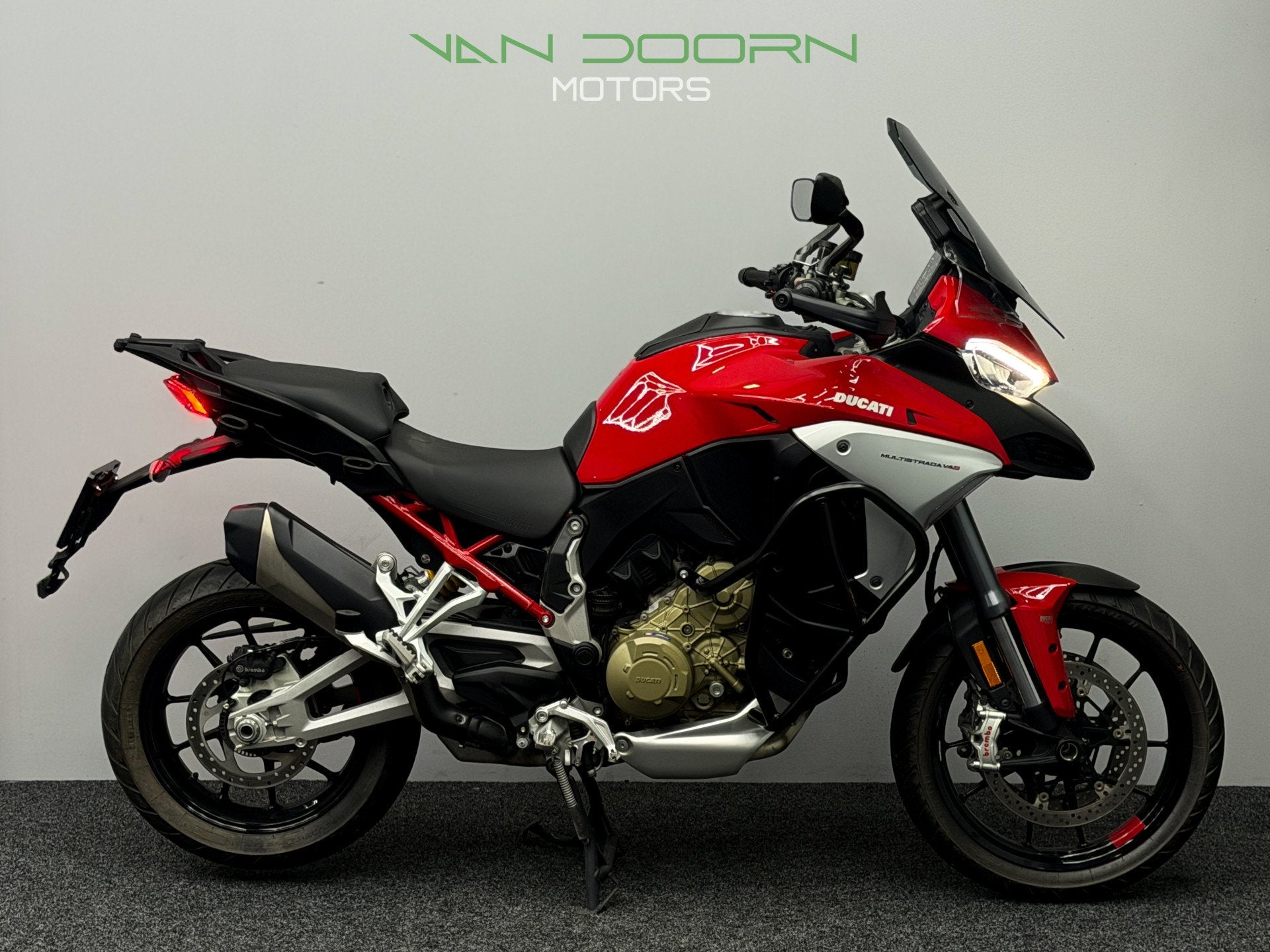 Ducati Multistrada V4 S | 2023 | 10DKM | Moto Guard | V4S |, Info@vandoornmotors.nl, Kraaivenstraat 23-5
5048AB  TILBURG, NL, Bedrijf