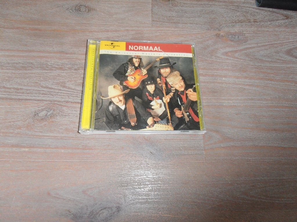 Normaal - the universal masters collection, Cd's en Dvd's, Cd's | Nederlandstalig, Ophalen of Verzenden, Zo goed als nieuw, Levenslied of Smartlap