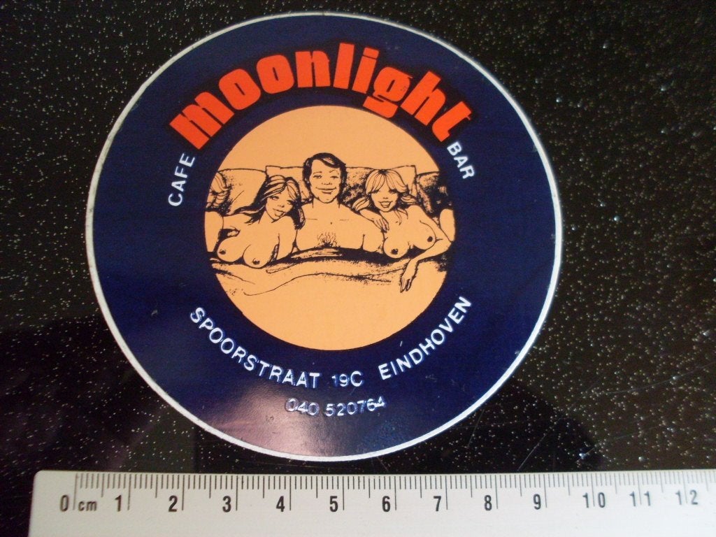 sticker cafe bar moonlight eindhoven babe pin-up erotiek, Verzamelen, Verzenden, Zo goed als nieuw, Bedrijf of Vereniging