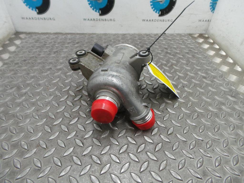 BMW 2 SERIES WATERPOMP 2015, Auto-onderdelen, Ophalen of Verzenden, Gebruikt, Stiba lid
