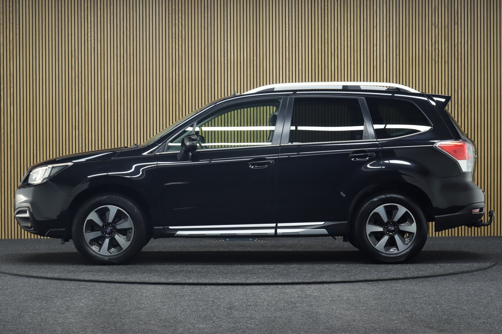 Subaru Forester 2.0 Premium AWD | Elek. Glazen Panoramadak |, Auto's, 15 km/l, 4 cilinders, Bedrijf, Forester