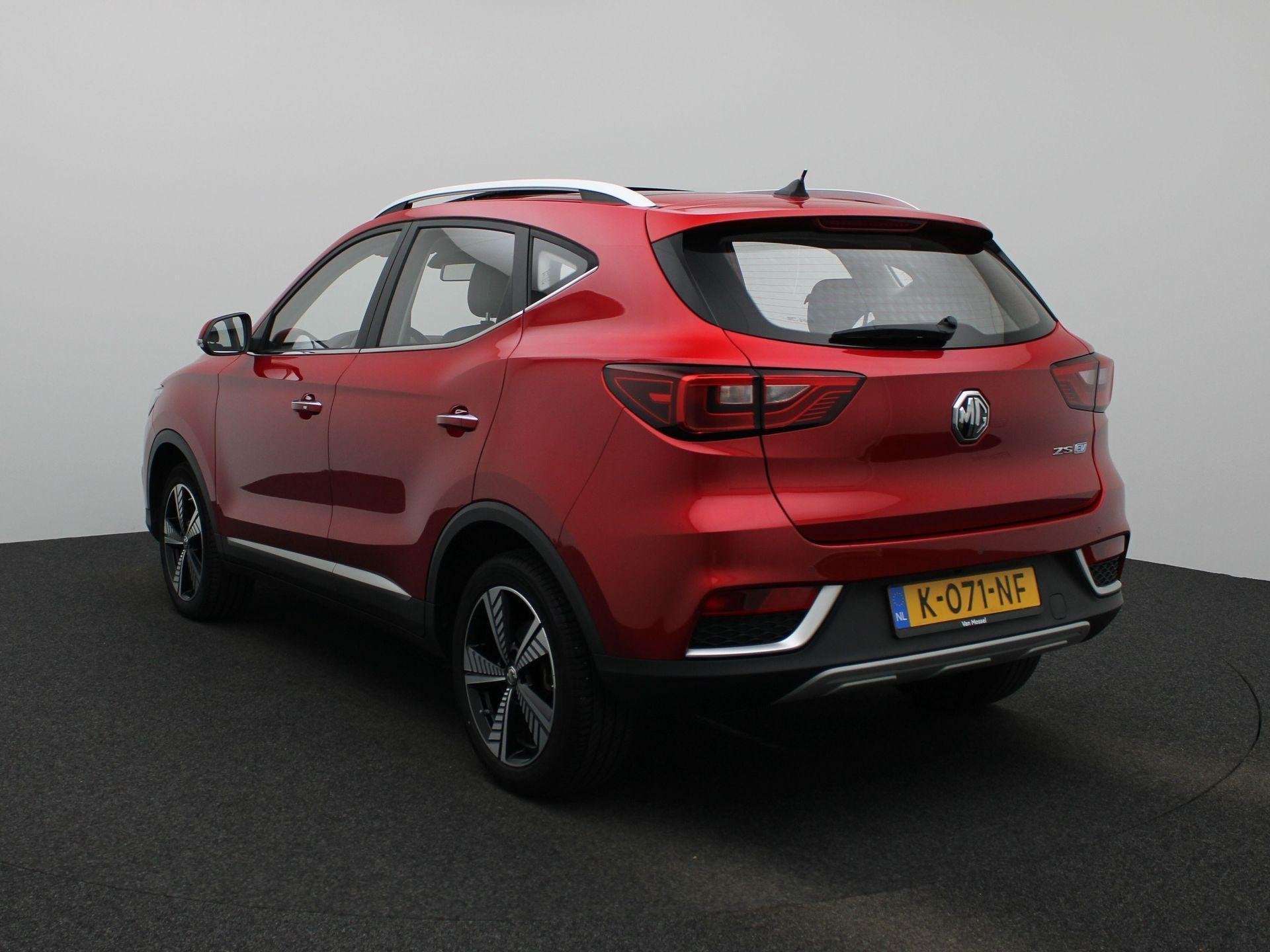 MG ZS EV Luxury 45 kWh | Navi | Leder | Panoramadak | Camera, Auto's, Gebruikt, 143 pk, ZS, 1507 kg