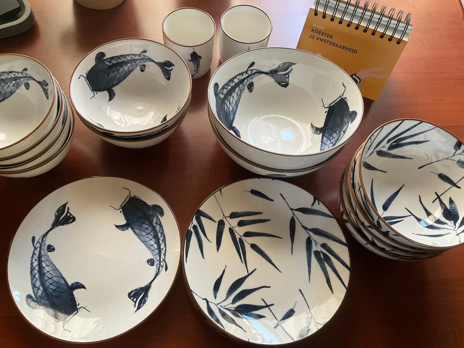 Gusta into japan (koi karper + bamboo), Nieuw, Ophalen of Verzenden, Bord(en), Overige stijlen