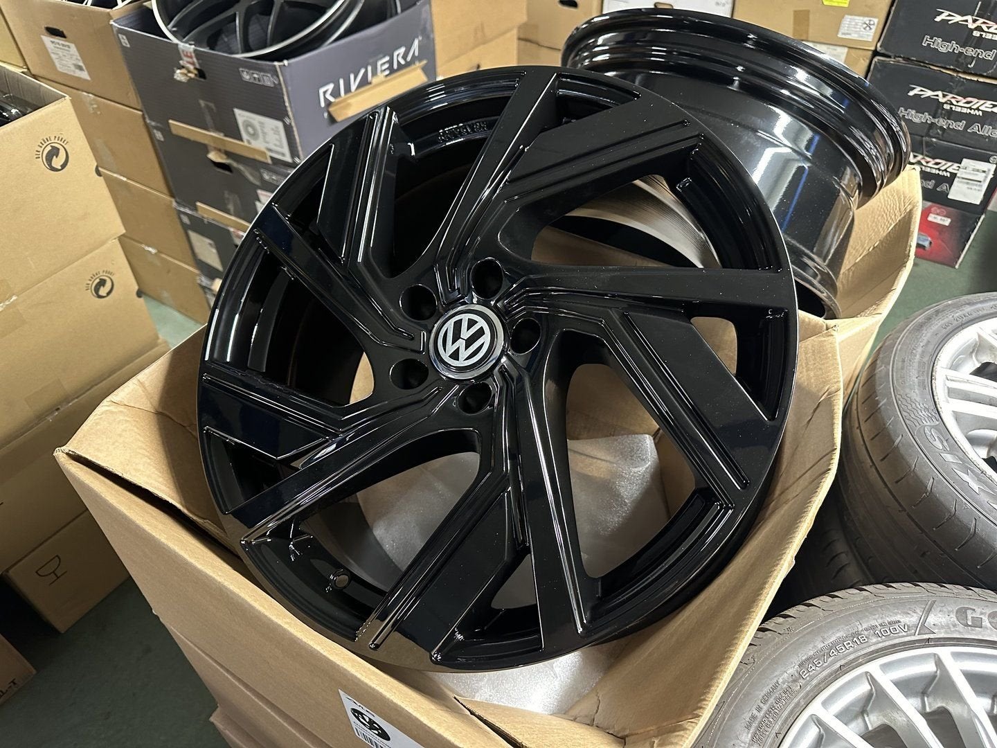 NIEUW 19inch Black Audi VW Seat BMW RS Style Velgen! 5x112, 19 inch, -, -, Banden en Velgen