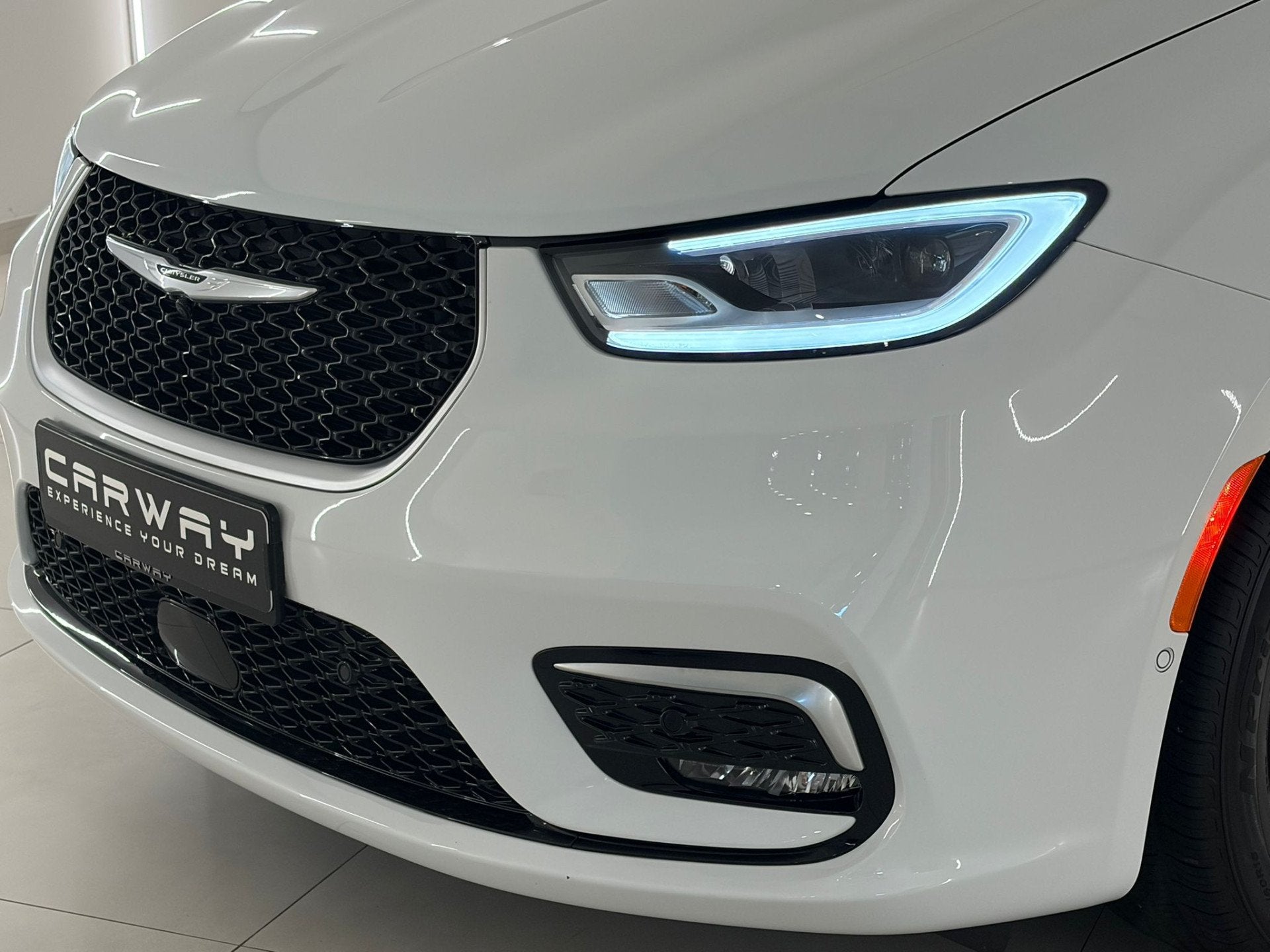 Chrysler Pacifica 3.6 V6 Hybride Pinnacle (bj 2023), Auto's, Chrysler, Automaat, Dealer onderhouden, Gebruikt, Euro 6