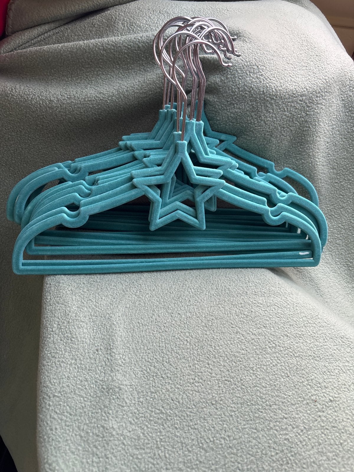 Set van 10 fluwelen kledinghangers in turquoise, Kleding | Dames, Kledinghangers, Ophalen, Zo goed als nieuw, Fluweel, Volwassenen