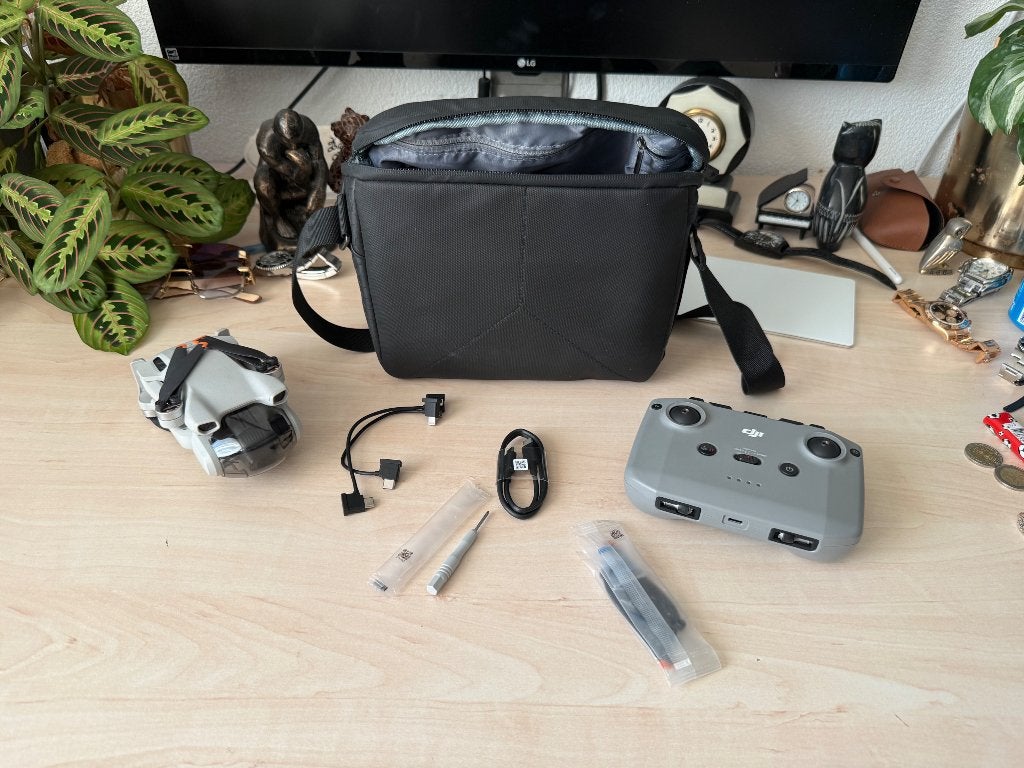 DJI mini 3 + RC n1 + tas, Audio, Tv en Foto, Drones, Ophalen of Verzenden, Zo goed als nieuw