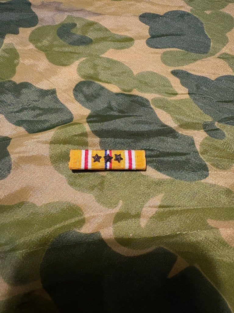 Tweede wereldoorlog US ribbon bar PTO 3 star, Verzamelen, Militaria | Tweede Wereldoorlog, Ophalen of Verzenden, Landmacht, Amerika