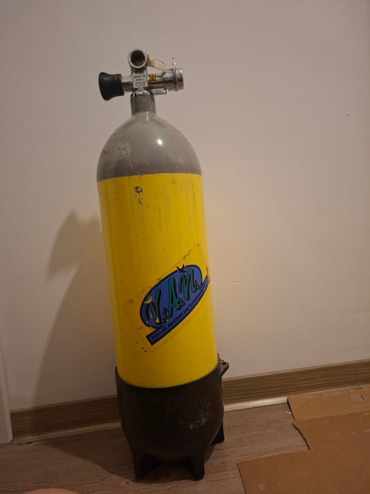 Heiser Duikfles 10L 200bar met flesvoet (TÜV verlopen), Ophalen of Verzenden, Duikfles