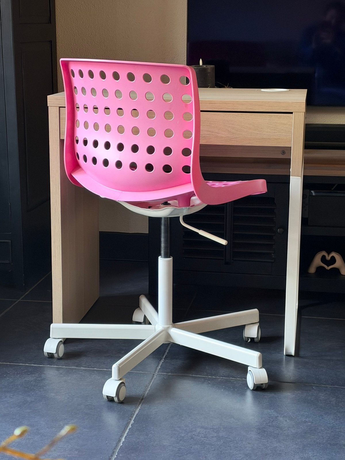 IKEA bureau + roze bureaustoel, Huis en Inrichting, Ophalen, Zo goed als nieuw