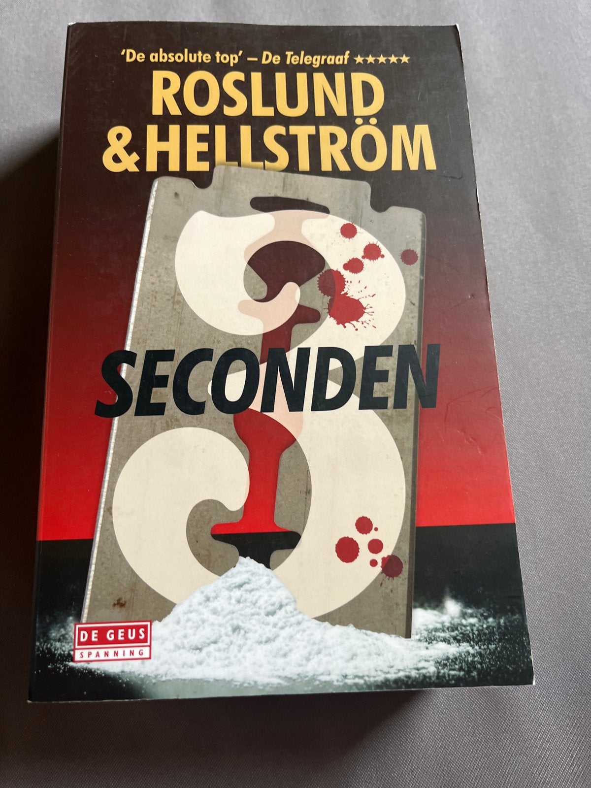 3 Seconden - Roslund & Hellström (Thriller), Ophalen of Verzenden, Zo goed als nieuw, Scandinavië