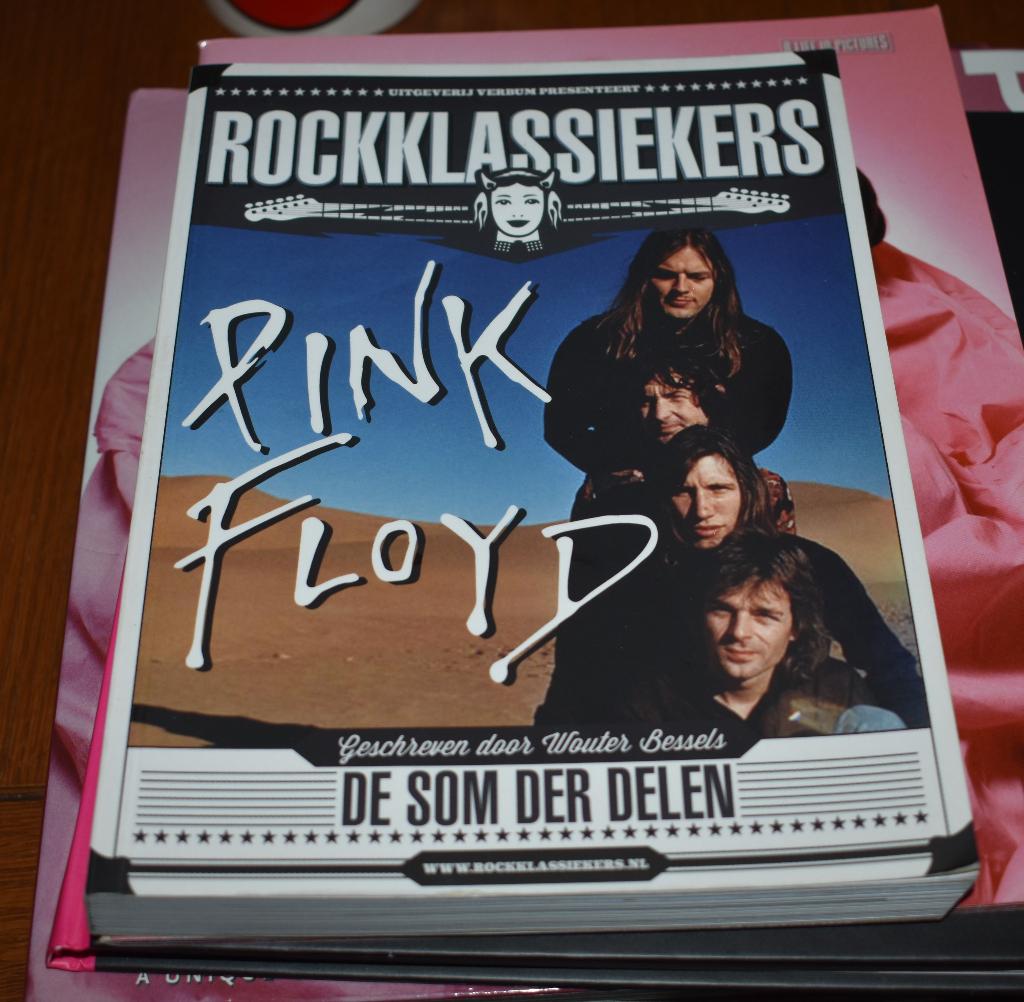 Pink Floyd in de Kuip plus 4 boeken en gesigneerde kaart, Ophalen of Verzenden, Zo goed als nieuw, Artiest