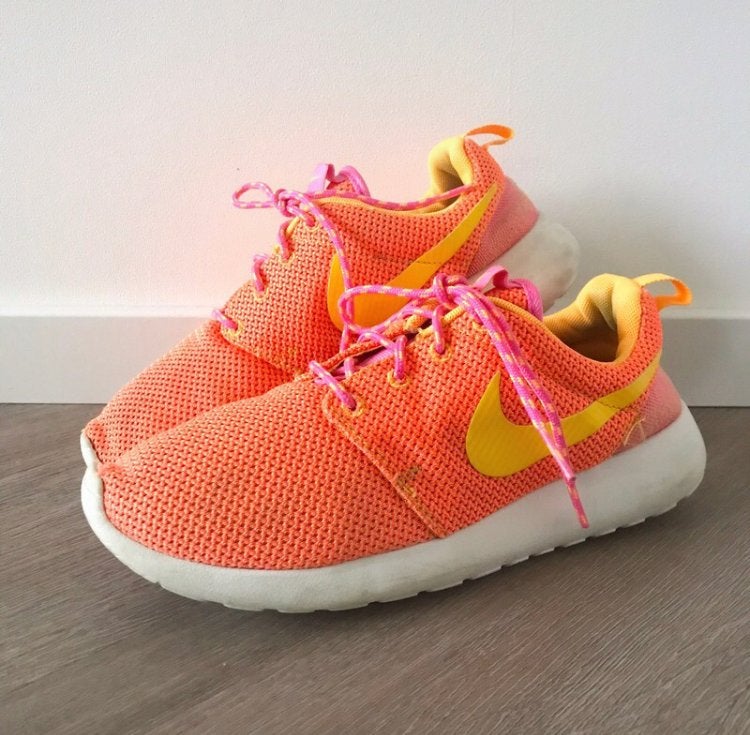 Nike maat 38 Roshe Run sneakers - Oranje/Geel/Roze, Ophalen of Verzenden, Gedragen, Oranje, Sneakers of Gympen