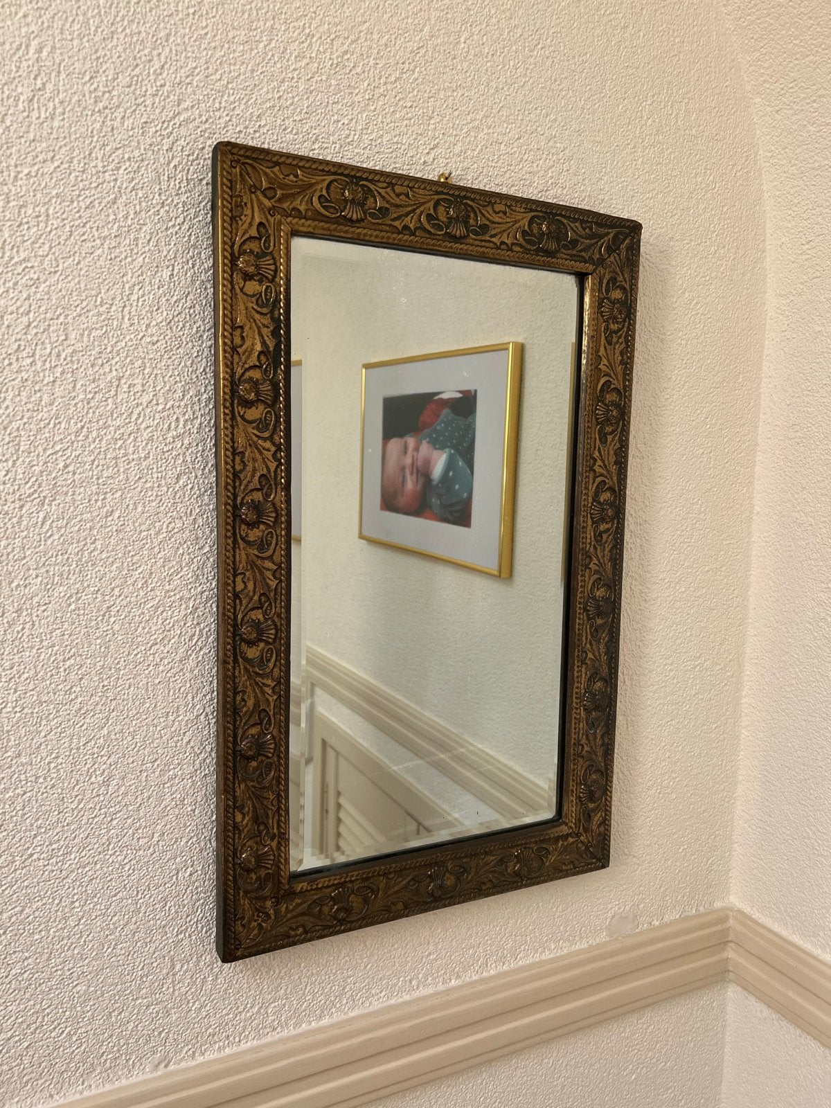 Antieke spiegel met sierlijke lijst, Antiek en Kunst, Antiek | Spiegels, Ophalen, Rechthoekig, Minder dan 50 cm, Minder dan 100 cm