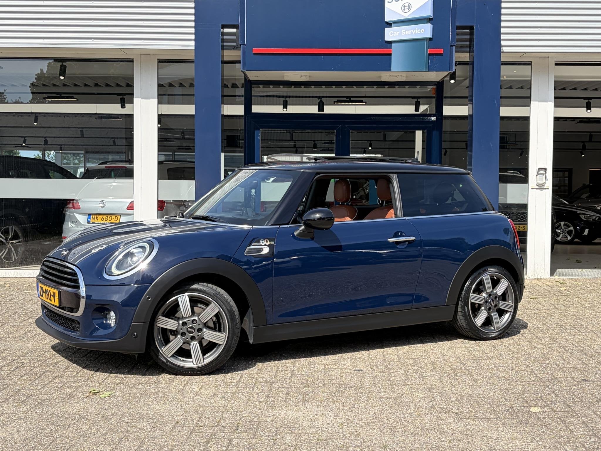 MINI 3-Deurs 1.5 Cooper 60 Years Edition / Automaat / NL-Aut, Auto's, Mini, 136 pk, Gebruikt, Euro 6, 49 €/maand