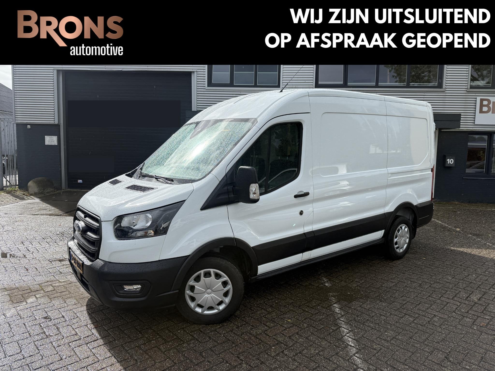 Ford Transit 310 2.0 TDCI L2H2 Trend Automaat l Camera, Auto's, Bestelauto's, Stof, 4 cilinders, 129 pk, 2065 kg