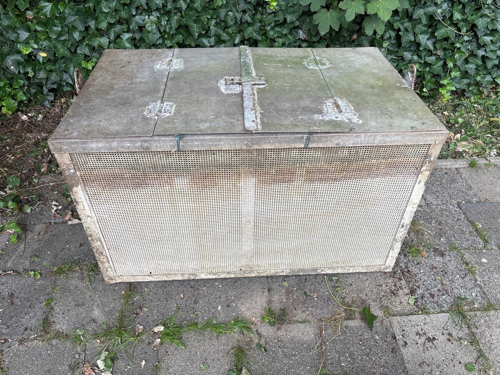 Degelijke zware visbun - 122x70x76 cm, Ophalen, Gebruikt, Overige typen