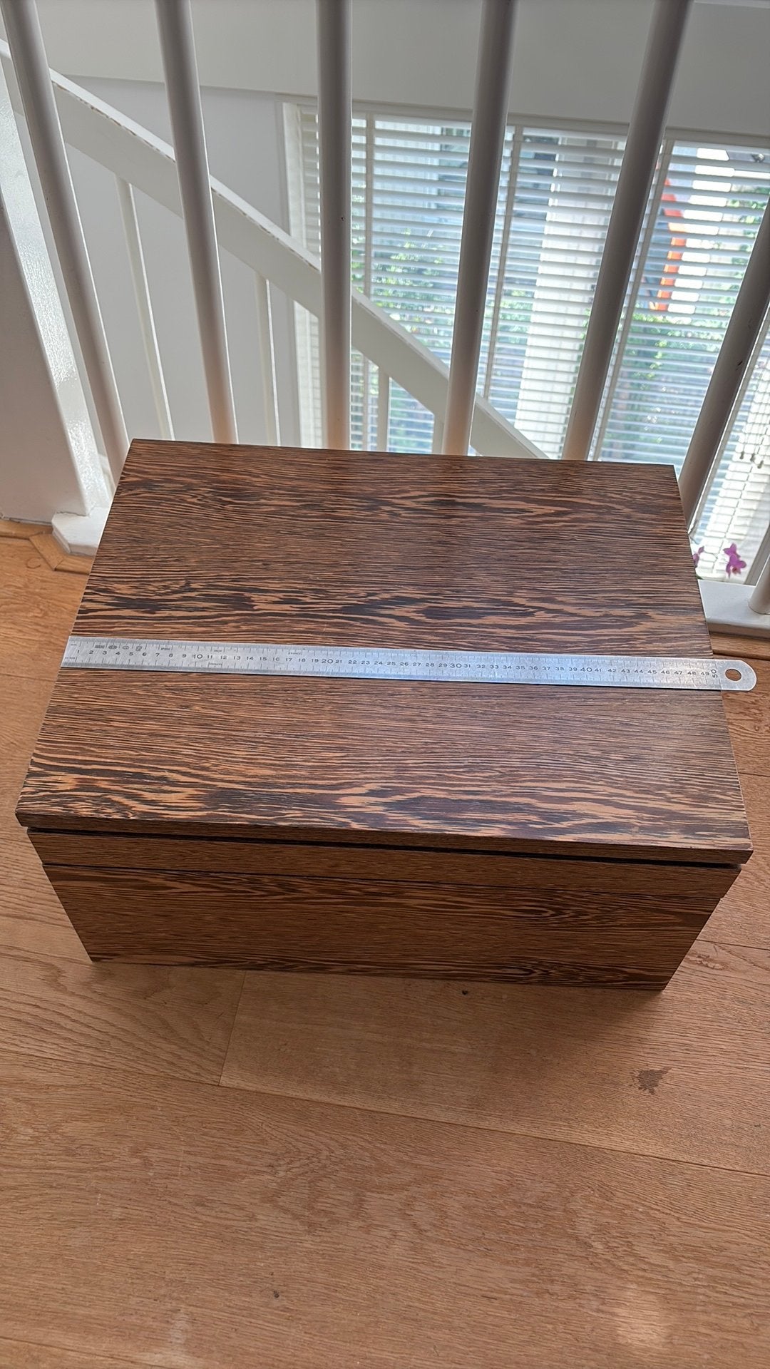Wandkastje met wengé veneer 40x 50x 25 cm, Ophalen, Zo goed als nieuw