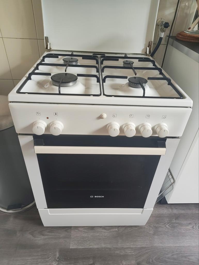 Bosch gasfornuis met electrische oven, Witgoed en Apparatuur, Fornuizen, Gebruikt, Gas, Vrijstaand, 85 tot 90 cm