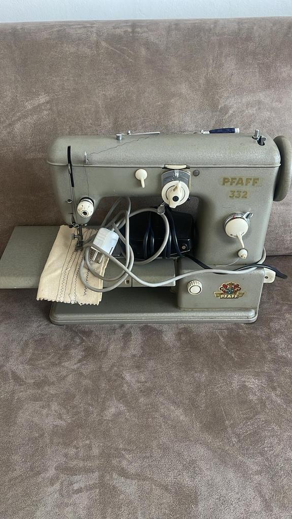 Vintage Pfaff 332 Naaimachine - Goede Staat, Hobby en Vrije tijd, Naaimachines en Toebehoren, Ophalen of Verzenden, Gebruikt, Naaimachine