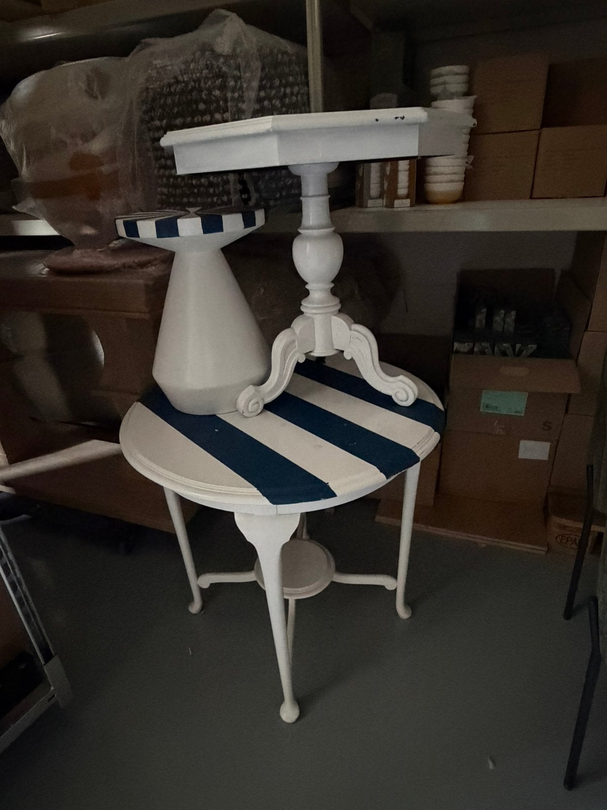 Unieke bijzettafeltjes showroom items, Ophalen, Zo goed als nieuw