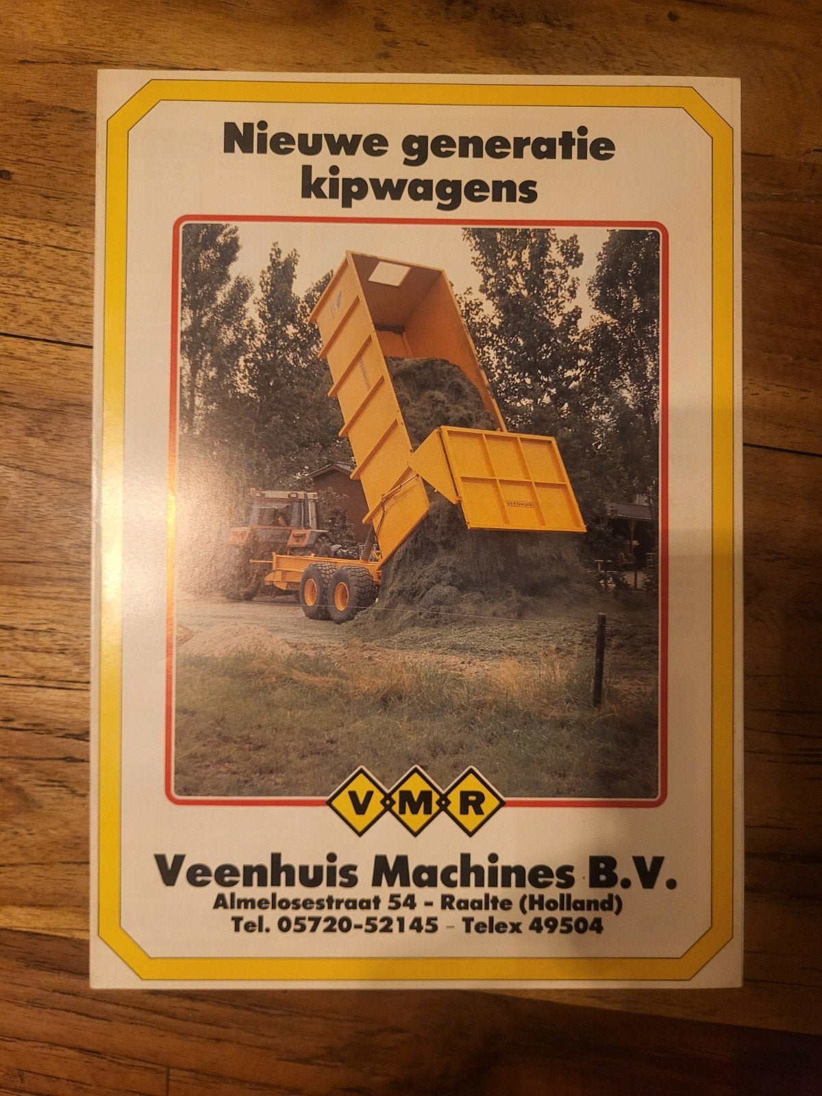 tractor folder Veenhuis kipwagens, Boeken, Ophalen of Verzenden
