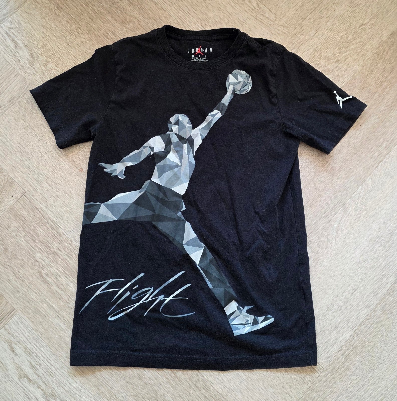 Jordan Flight T-shirt Zwart met Jordan print 147 - 158, Ophalen of Verzenden, Zo goed als nieuw, Jongen, Shirt of Longsleeve