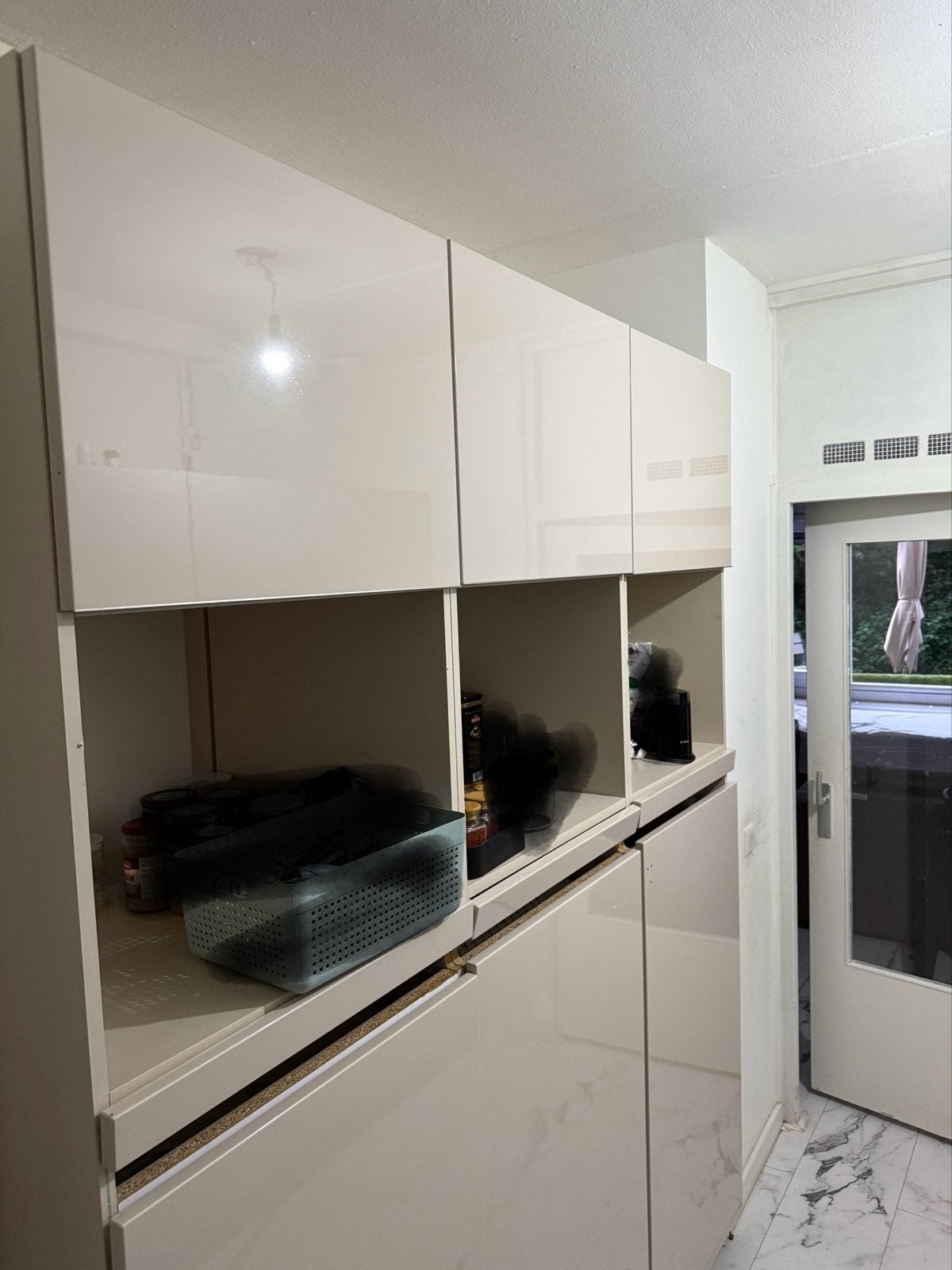 Siemens inbouw vriezer met kasten, 75 tot 100 liter, Met aparte vriezer, Zo goed als nieuw, 45 tot 60 cm