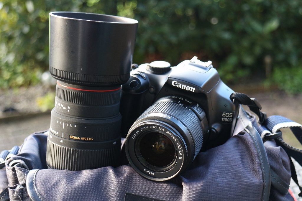 Foto 2 van Canon 1100D 745clicks HD filmen 2 zoomlenzen + fototas