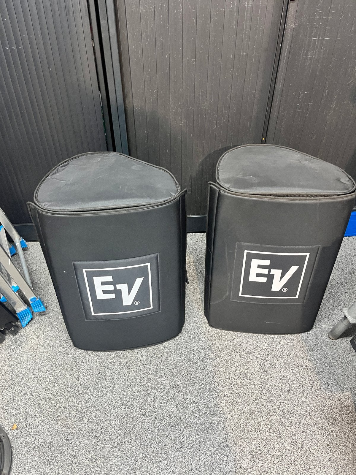 Electro-Voice ZX3-90 passieve luidsprekers met hoezen, Vloerstaande luidspreker, Gebruikt, Ophalen of Verzenden, 150 watt of meer