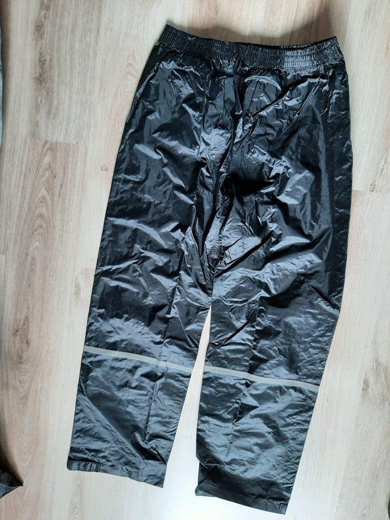 2 zgan regenbroeken maat L, 2 € per stuk, Ophalen, Zo goed als nieuw, Regenponcho
