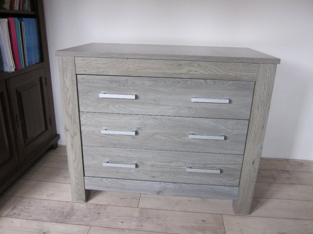 Grijze commode, type Dover van TWF, Ophalen, Gebruikt, 50 tot 70 cm, 100 cm of meer