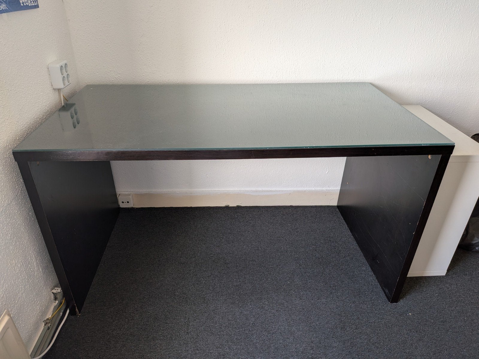 GRATIS ikea bureau malm 140x75cm, Ophalen, Zwart, Zo goed als nieuw, IKEA