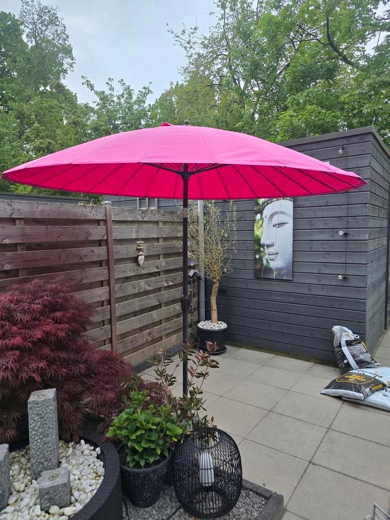 Aangeboden mooie en goede roze parasol met voet., Ophalen, Parasolvoet